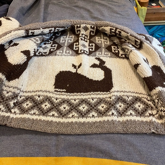 Cowichan vintage wool whale shawl cardigan sweater - Picture 12 of 16